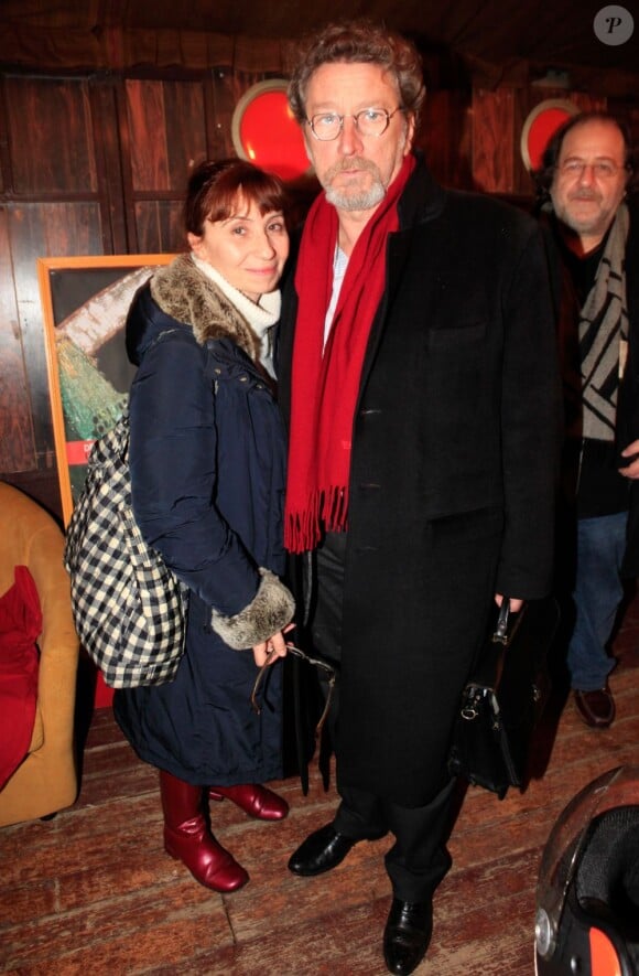 Ariane Ascaride et Robert Guédiguian lors de la première de la pièce Menelas rebetiko rapsodie au théâtre Le Grand Parquet à Paris le 9 janvier 2013