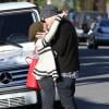 Ashley Tisdale et son petit ami Christopher French échangent un long baiser, avant d'aller déjeuner au restaurant à Hollywood, le 10 janvier 2012.