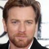 Ewan McGregor beau gosse aux yeux bleus lors des Golden Globes Awards 2013 à Los Angeles, le 13 janvier 2013.