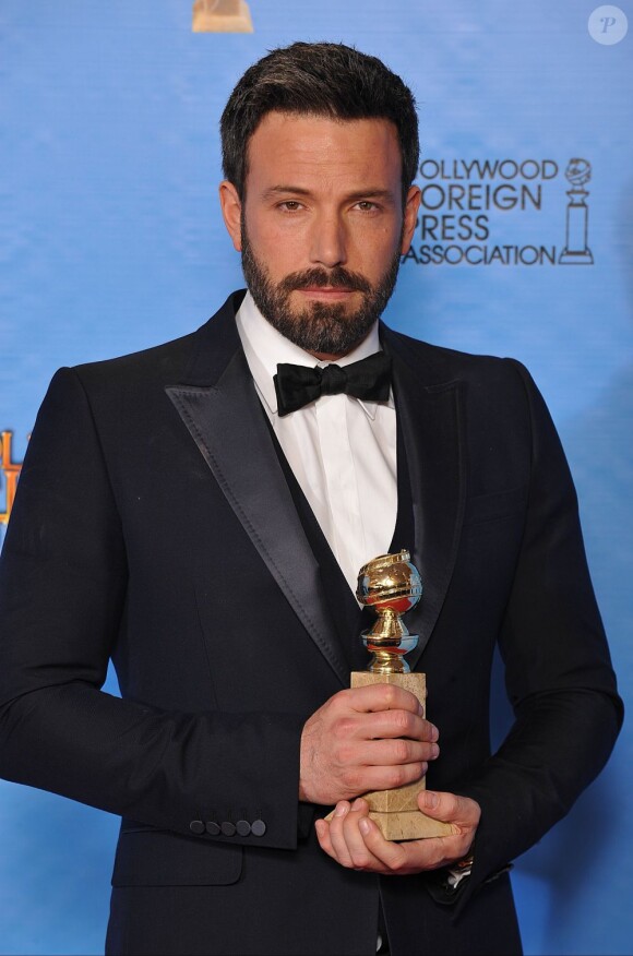 Ben Affleck remporte le Globe du meilleur réalisateur lors des Golden Globes Awards 2013 à Los Angeles, le 13 janvier 2013.