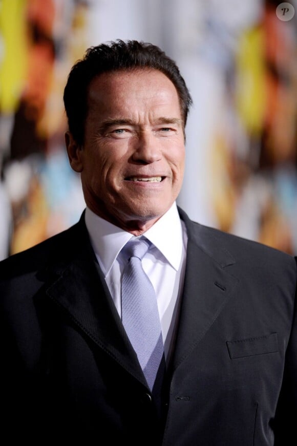 Arnold Schwarzenegger devant les fans et les photographes à l'avant-première du film Le Dernier rempart à Los Angeles, le 14 janvier 2013