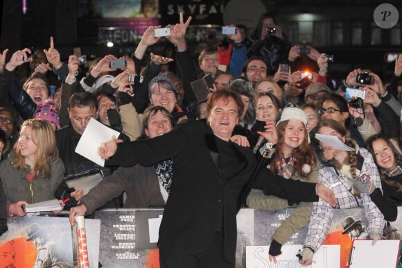 Quentin Tarantino avec ses fans lors de la première britannique de Django Unchained, le 10 janvier 2013.