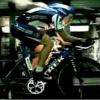 Lance Armstrong dans un clip vidéo pour Nike en 2001 dans lequel il assure ne pas se doper, et rouler 6 heures par jour pour arriver à ses performances