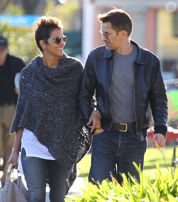 Halle Berry et son amoureux Olivier Martinez font du shopping à Los Angeles le 18 janvier 2013