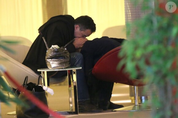 Mary-Kate Olsen et Olivier Sarkozy quittant Paris depuis l'aéroport Roissy-Charles-de-Gaulle le 6 janvier 2013 : moments intimes avant le départ