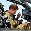 Le prince Harry ('Captain Wales') fin 2012 à Camp Bastion, la base britannique en Afghanistan, dans la province du Helmand. Une des photos publiées le 22 janvier 2013, alors que le fils du prince Charles, déployé sur les lieux depuis septembre 2012, avait achevé sa mission.