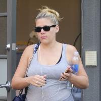 Busy Philipps : Très enceinte, la star de Cougar Town se détend à la gym