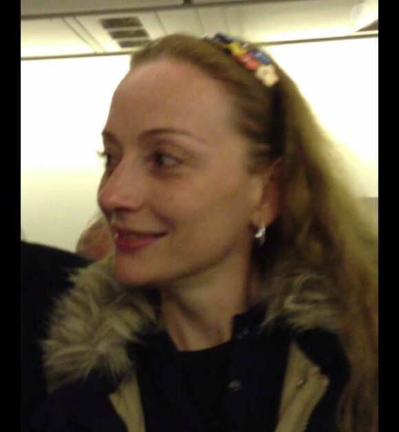 Une photo exclusive de BFM TV : Florence Cassez, libérée, dans l'avion pour la France, au Mexique, le 23 janvier 2013