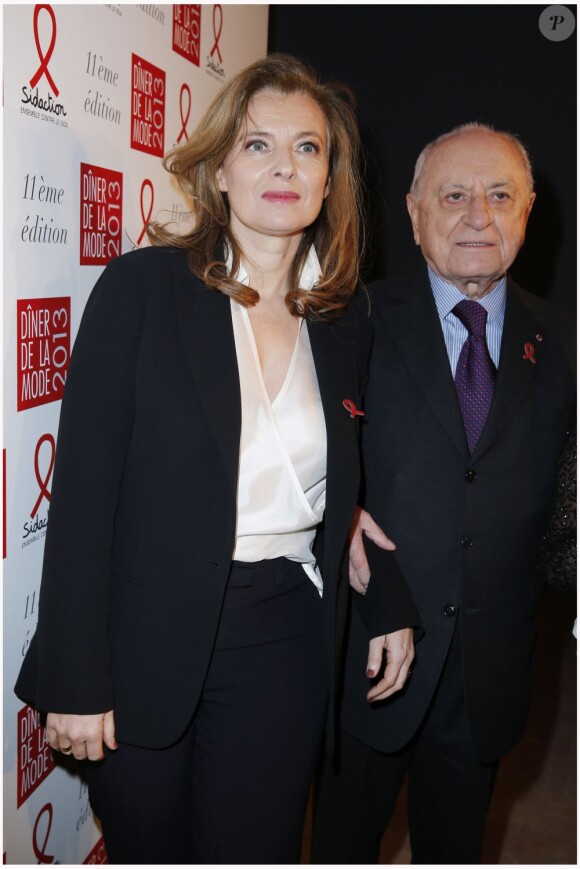 Valérie Trierweiler et Pierre Bergé assistent au 11e Dîner de la Mode contre le Sida au Pavillon d'Armenonville. Paris, le 24 janvier 2013.