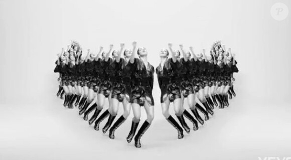 Nicole Scherzinger, sexy et multiple dans le clip de son nouveau single, Boomerang.