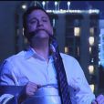 Jimmy Kimmel ligoté par Matt Damon, le jeudi 24 janvier 2013.