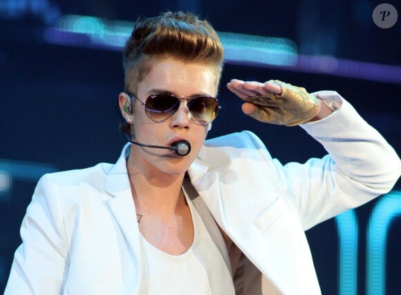 Le jeune Justin Bieber en concert pour le Believe tour à l'American Airlines Arena de Miami, le 26 janvier 2013.