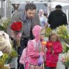 Ben Affleck et ses deux filles Violet et Seraphina au célèbre Farmers Market, à Brentwood, le 27 janvier 2013