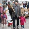 Ben Affleck et ses deux filles Violet et Seraphina au célèbre Farmers Market, à Brentwood, le 27 janvier 2013