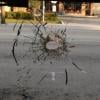 Un impact de balle résultant de l'attaque dont le rappeur Rick Ross fut victime dans la nuit du 27 au 28 janvier 2013 à Fort Lauderdale.