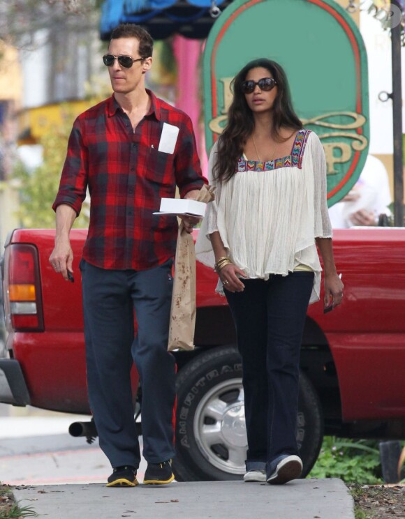 Matthew McConaughey et sa femme Camila Alves, à la Nouvelle-Orléans, le 28 janvier 2013.