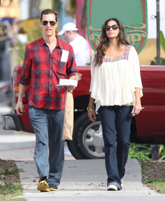 Matthew McConaughey avec sa femme Camila Alves, à la Nouvelle-Orléans, le 28 janvier 2013.