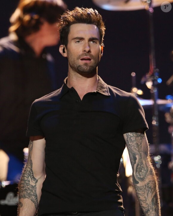 Adam Levine du groupe Maroon 5 lors du concert d'annonce des nominations aux GRAMMY à la Bridgestone Arena. Nashville, le 5 décembre 2012.
