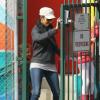 Très décontractée, Halle Berry est allée chercher sa fille Nahla à la sortie de l'école à Los Angeles. Le 29 janvier 2013.