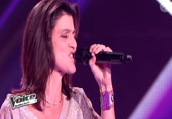 Claire L. des L5 dans The Voice 2 le samedi 2 février 2013 sur TF1