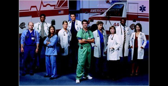 Photo promo avec une grande parti du casting de la série Urgences. Diffusée de 1994 à 2009.