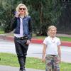 Gwen Stefani et son fils Kingston profitent d'une belle journée dans un parc du quartier de Bel Air. Los Angeles, le 2 février 2013.
