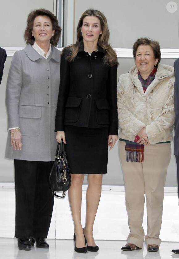 La princesse Letizia d'Espagne présidait le 4 février 2013 dans le cadre de la Journée mondiale contre le cancer le Forum 'Pour une approche globale', au siège de la société Garrigues, à Madrid.