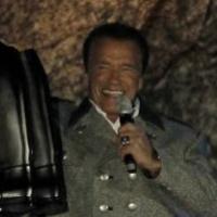 Arnold Schwarzenegger : Invité surprise d'une cérémonie dans son pays natal