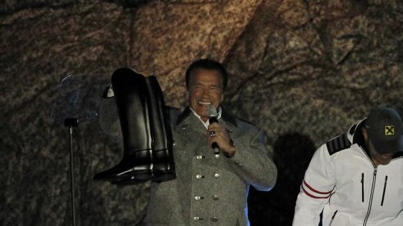 Arnold Schwarzenegger : Invité surprise d'une cérémonie dans son pays natal