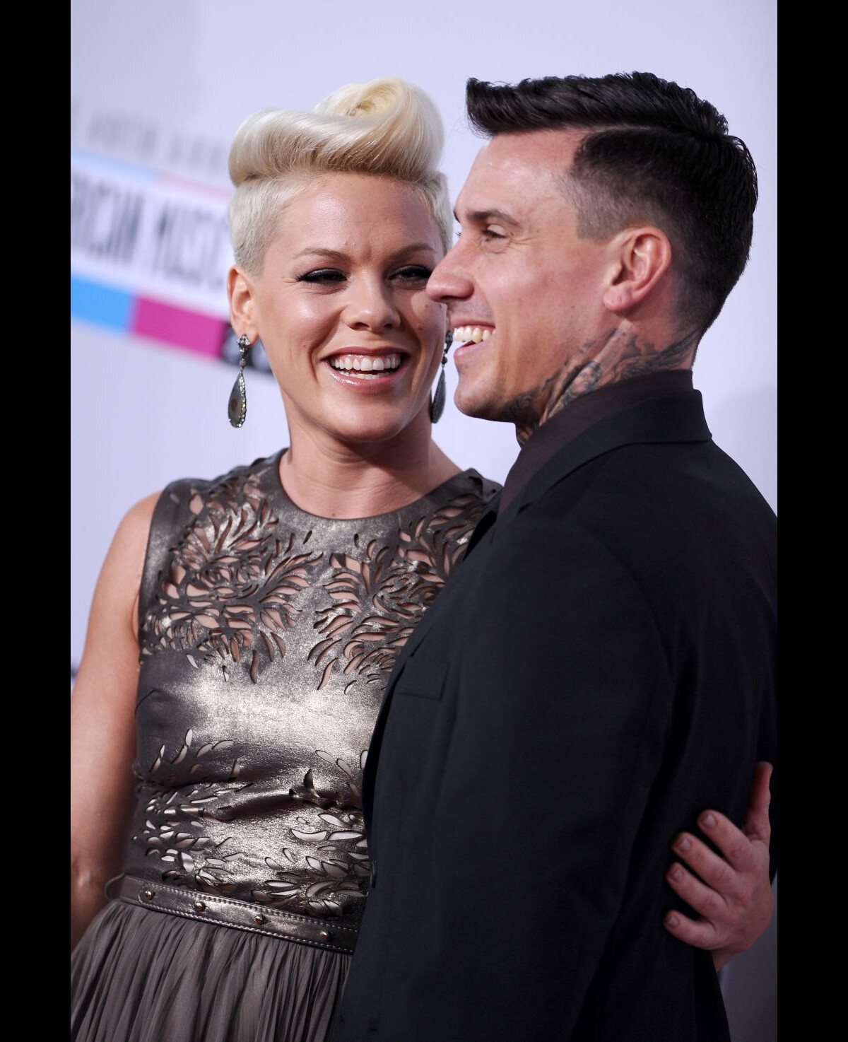 Vidéo Pink et Carey Hart aux American Music Awards le 18 novembre