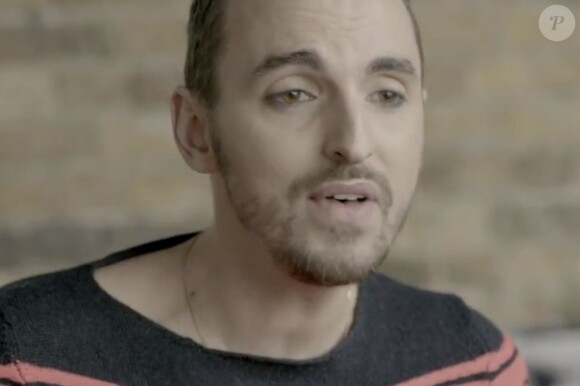 Christophe Willem dans le clip de Sophie Delila, "What Did I do", mis en ligne le 4 février 2013.