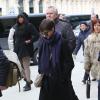 Anne Hathaway arrive à Paris, Gare du Nord, le 6 février 2013.