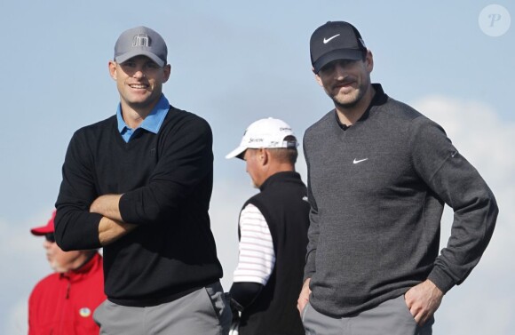 Andy Roddick et le quarterback des Green Bay Packers Aaron Rodgers au Monterey Peninsula Country Club lors du AT&T National Pro Am de Pebble Beach le 7 février 2013