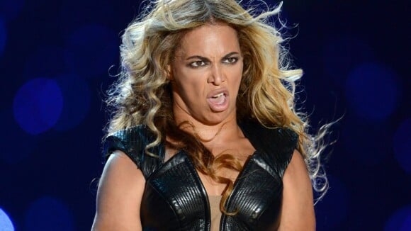 Beyoncé au Super Bowl : Un show d'enfer mais des photos censurées !