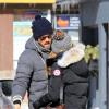 Blake Lively et Ryan Reynolds, en amoureux dans les rues de Sudbury au Canada, le 9 février 2013.