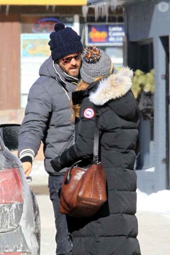 Blake Lively et Ryan Reynolds, en amoureux dans les rues de Sudbury au Canada, le 9 février 2013.