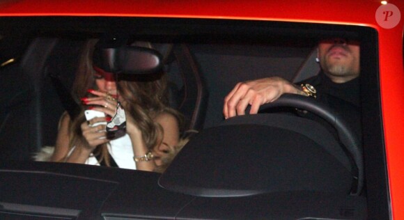 Rihanna et Chris Brown sont partis ensemble de la cérémonie des Grammy Awards, le 10 février 2013. Le couple s'est ensuite rendu dans une soirée privée au Supper Club à Hollywood.