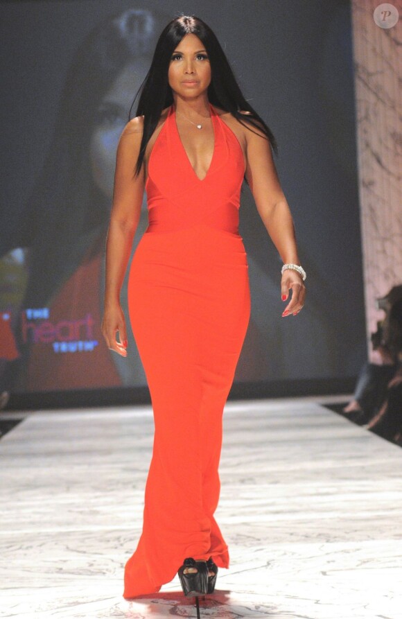 Toni Braxton au défilé de mode The Heart Truth's Red Dress Collection lors de la fashion week Mercedes-Benz à New York, le 6 février 2013.