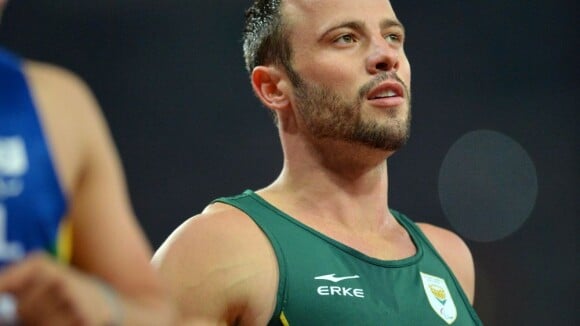 Oscar Pistorius : L'athlète handicapé tue sa petite amie par erreur