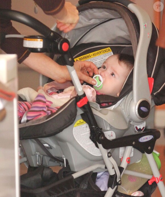 Alyson Hannigan et sa fille Keeva, 9 mois, le 9 janvier 2013 à Santa Monica.