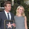 Simon Baker, entouré de Naomi Watts, reçoit son étoile sur le célèbre Walk of fame à Hollywood, le 14 février 2013