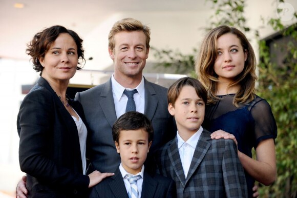 Simon Baker reçoit son étoile sur le célèbre Walk of fame à Hollywood devant sa femme, ses enfants et son amie Naomi Watts, le 14 février 2013