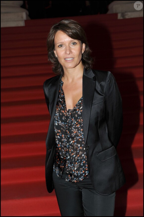 Carole Rousseau prend la pose au cocktail de rentrée de TF1, au Palais Brongniart à Paris, le 13 septembre 2010.