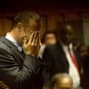 Oscar Pistorius dans la salle d'audience du tribunal de Pretoria en Afrique du sud le 15 février 2013.