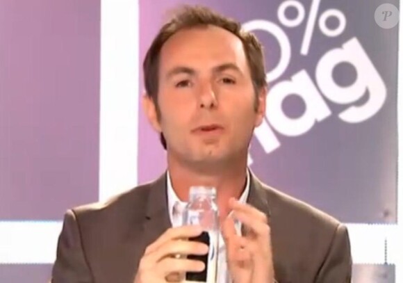 Le chroniqueur Jean-Philippe Doux dans l'émission 100% Mag, diffusée le 18 février 2013 sur M6.