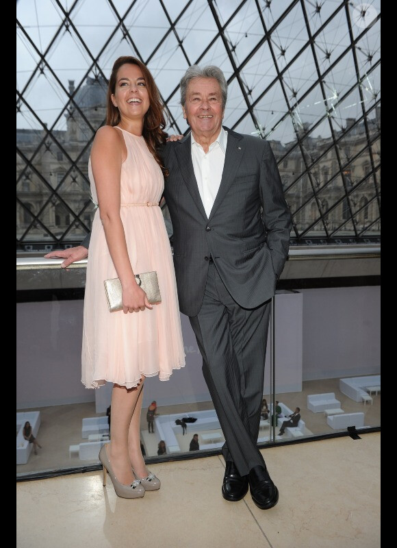 L'acteur Alain Delon et sa fille Anoushka, le 12 juin 2012 à Paris.