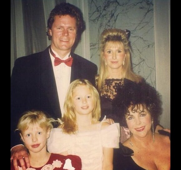 Paris Hilton a posté une photo de famille sur son profil Instagram le 8 février 2013.