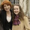 Julie Lescaut (Véronique Genest) et sa petite famille avec Babou (Joséphine Serre) et Sarah (Jennifer Lauret) - Les retrouvailles entre Julie Lescaut et sa fille Babou, c'est pour bientôt !