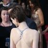 Anne Hathaway en robe Prada à la 85e cérémonie des Oscars à Hollywood le 24 février 2013.