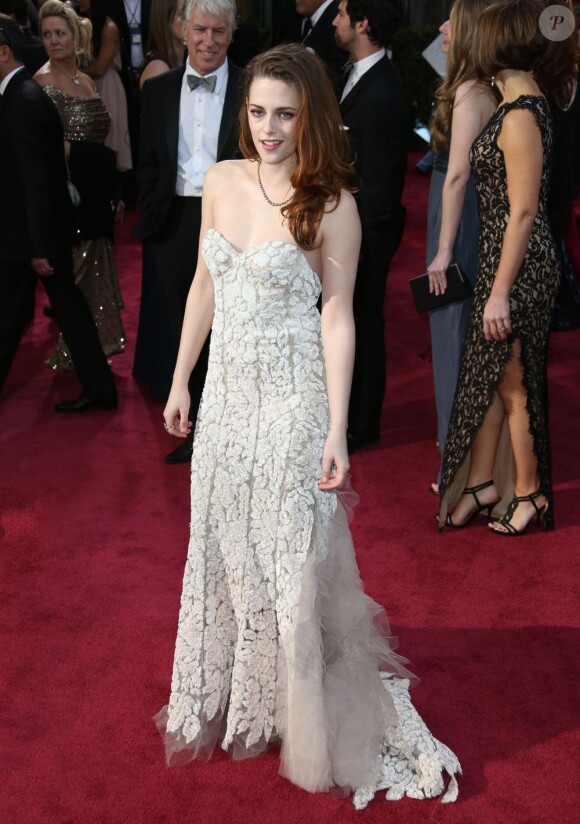 Kristen Stewart en robe Reem Acra à la 85e cérémonie des Oscars à Hollywood le 24 février 2013.